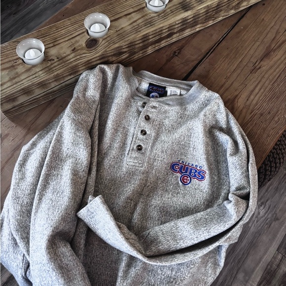 Chicago Cubs Gray Henley Sweatshirt - Picture 1 of 4